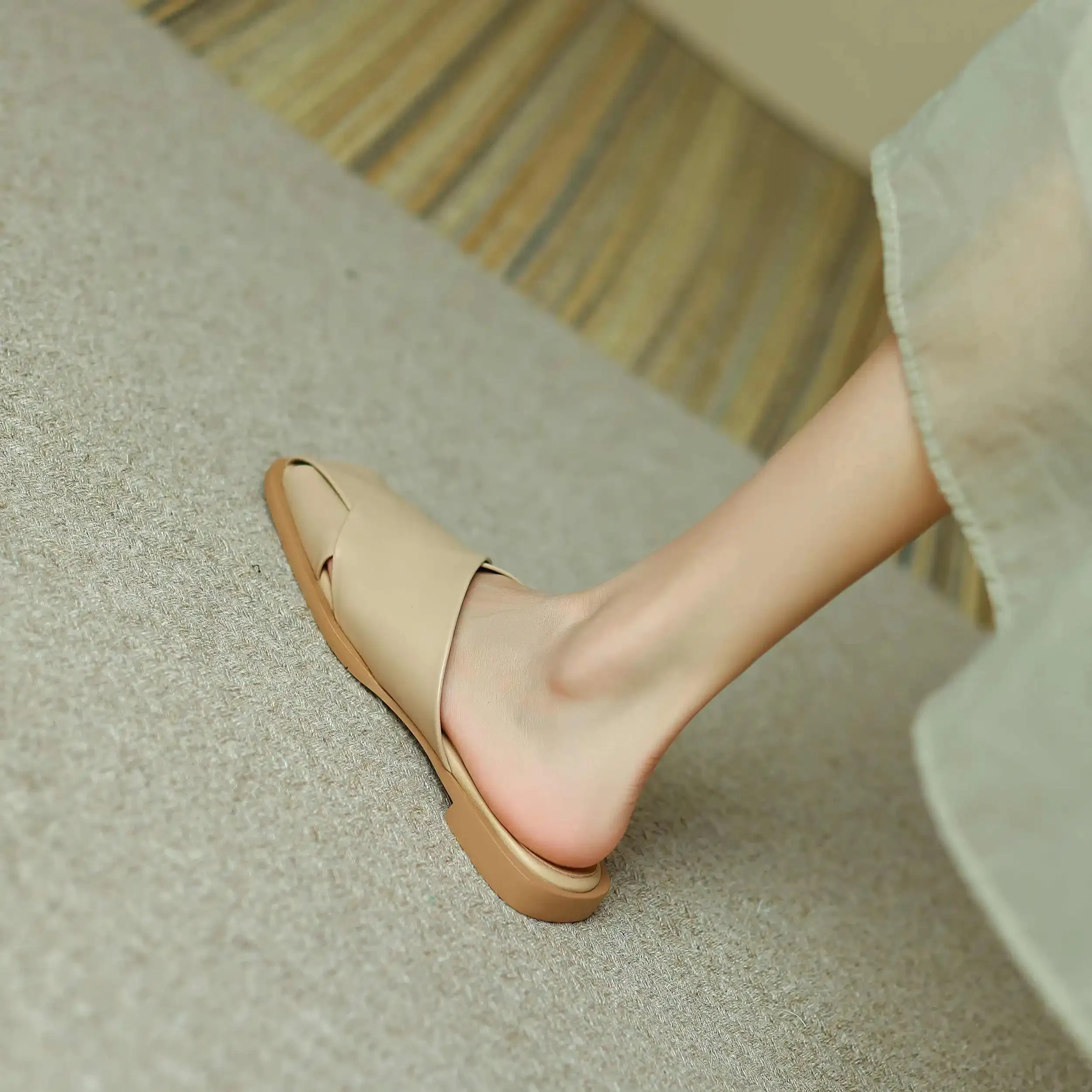 Concise Low Heel Mules