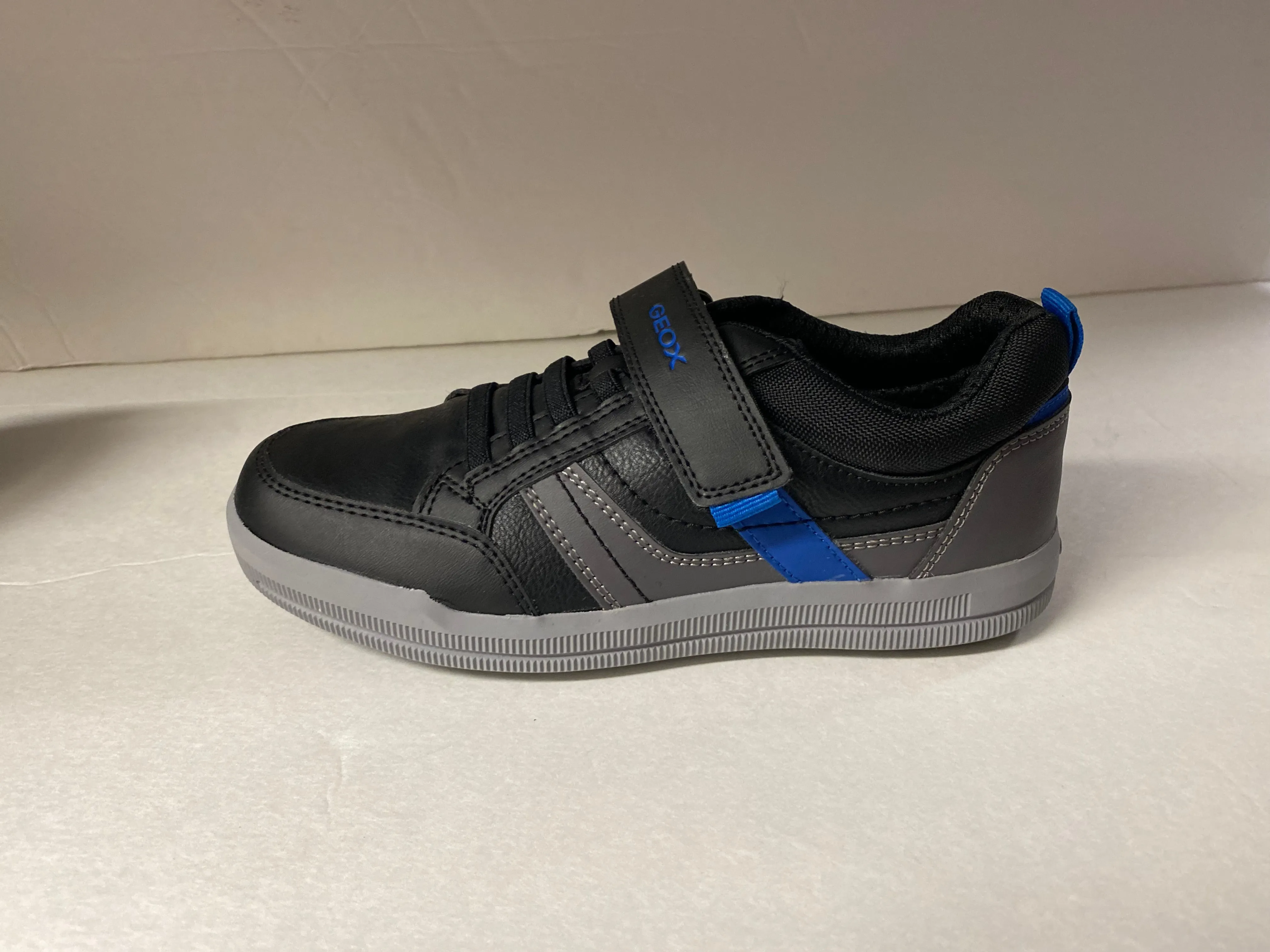 SALE Geox J Arzach Elastic Lace/Velcro Sneaker J164AA